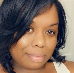 Meet your Posher, Lola